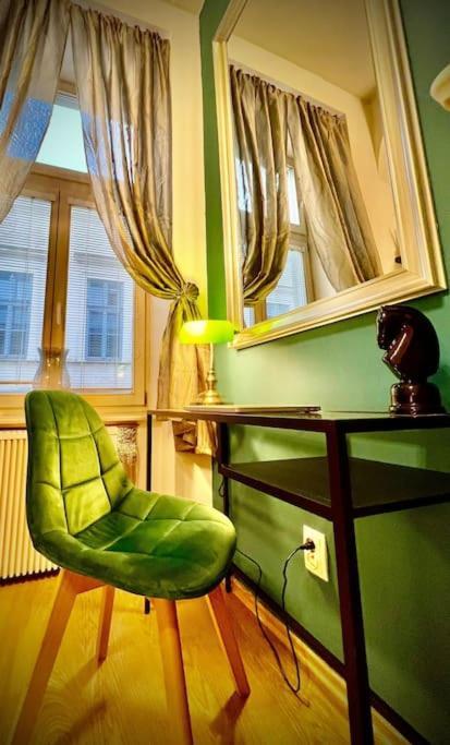 Elegant Apartment In Košice Eksteriør bilde